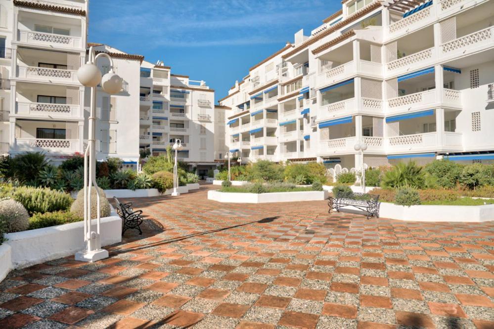 Playas Del Duque, Puerto Banus, Golf .Playa Y Compras Apartment Marbella Ngoại thất bức ảnh