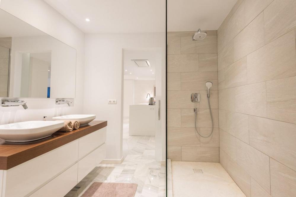 Playas Del Duque, Puerto Banus, Golf .Playa Y Compras Apartment Marbella Ngoại thất bức ảnh